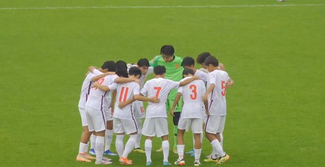 中国男足三连败背后的足球小巷奇遇