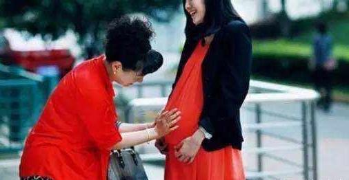 高龄产妇二胎现象，挑战与选择——一位50岁母亲的故事