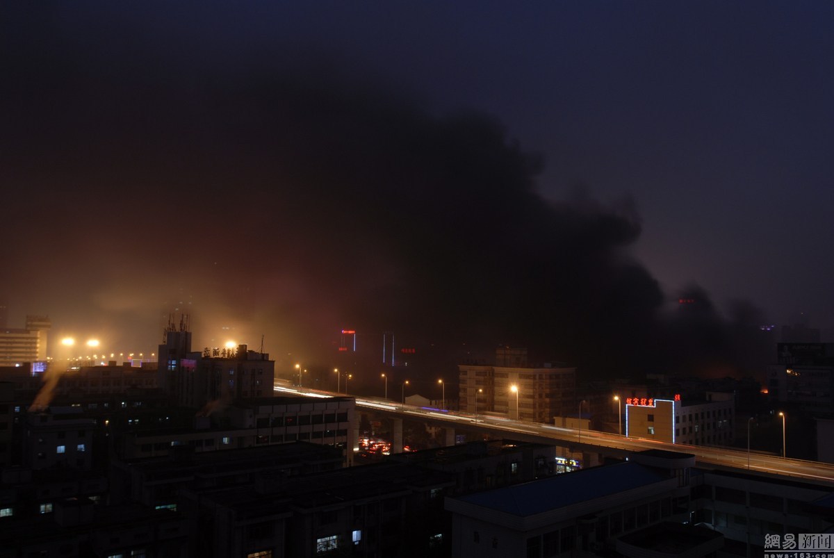 深圳小区突发火灾，紧急救援与防范措施探讨，多次爆炸声背后的警示与反思