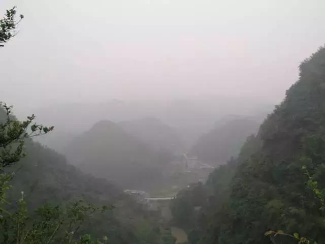 空军战机与宝岛台湾中央山脉同框,空军战机与宝岛台湾中央山脉同框——变化、自信与成长的交响曲