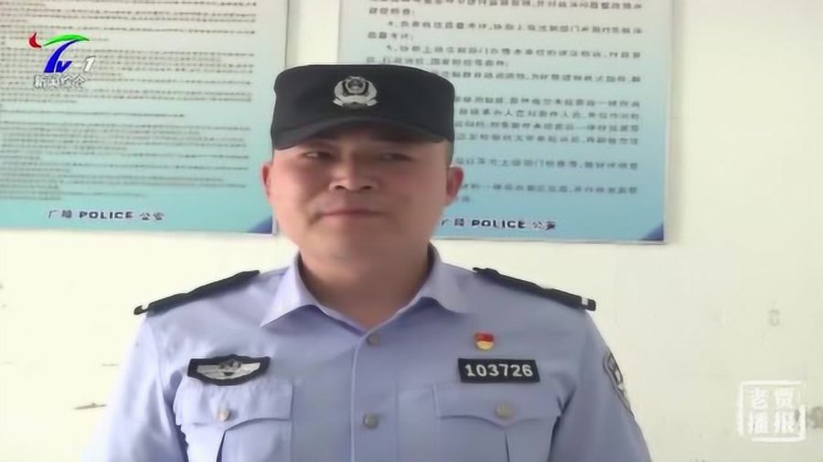 民警合力救下跳桥男子，展现社会事件中的责任与决断勇气