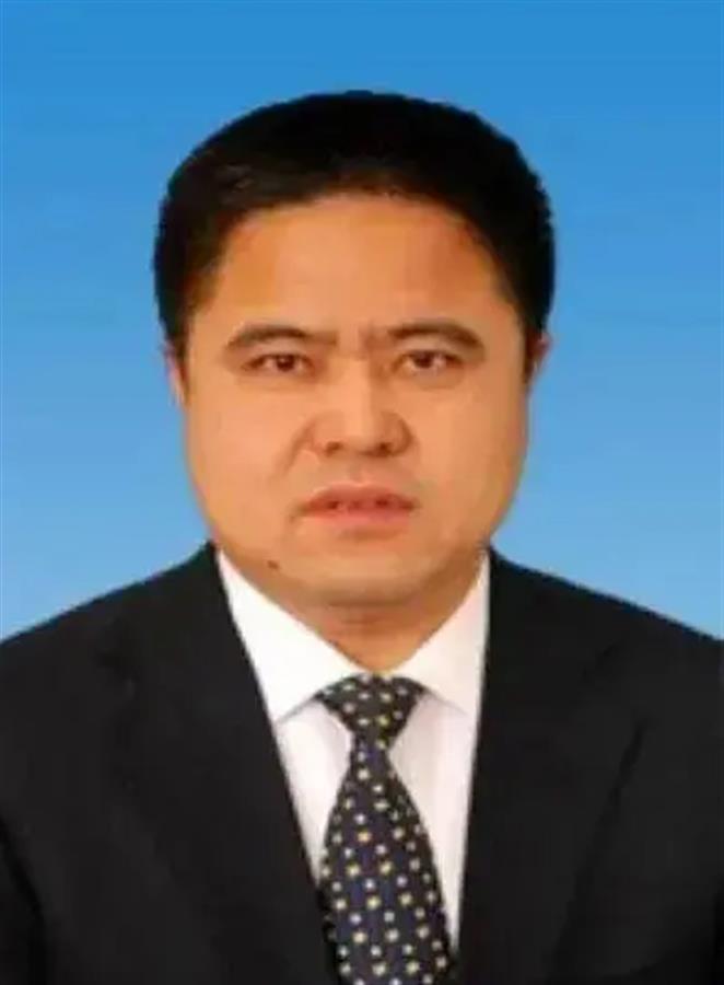 外逃副市长涉案超31亿，千余房产查封揭示腐败冰山一角真相浮出水面