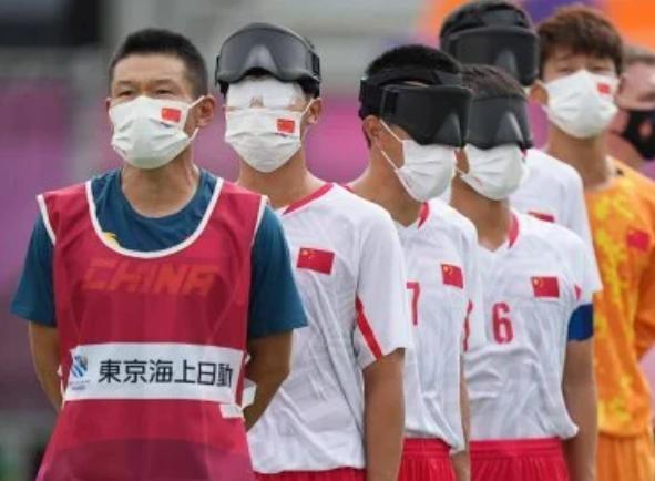 国足虽败，球迷热爱永不止步