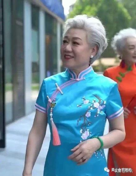 最新女性退休年龄，闺蜜间的退休旅行启程