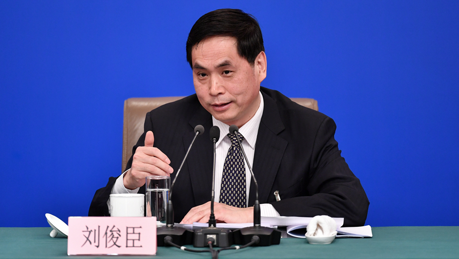 国家信息中心副主任黄勇被查背后的科技力量与智能时代的高科技产品体验探究