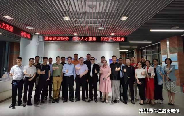 男童受虐致死案细节揭秘，小巷深处的秘密小店与悲惨背后故事