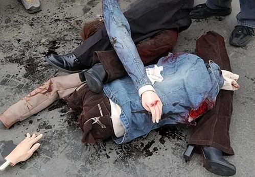 男童骑行遭碾身亡后家属首度发声，变化带来自信与成就感的力量引人深思
