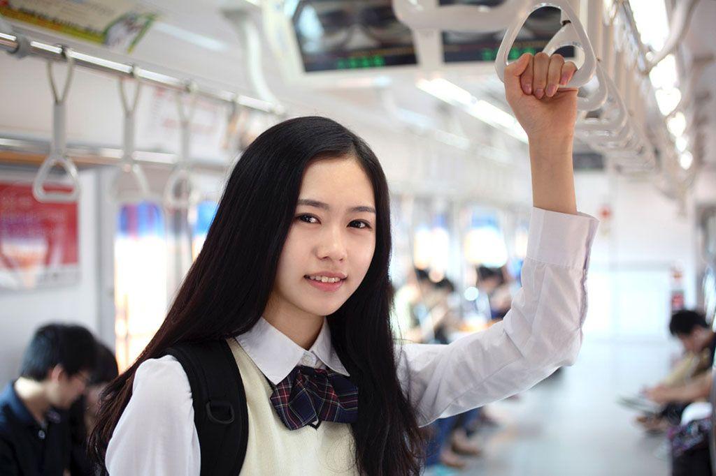 真实政治最新版，洞悉时代变迁，引领政治思考的未来方向
