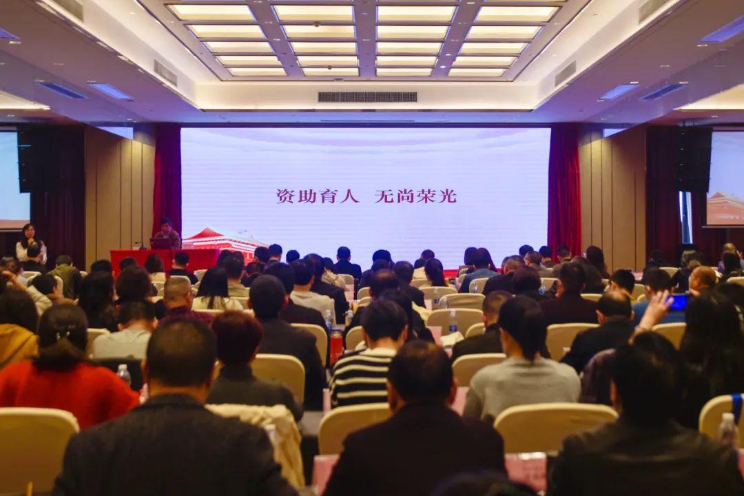 福清最新常委引领未来，励志传奇的书写者