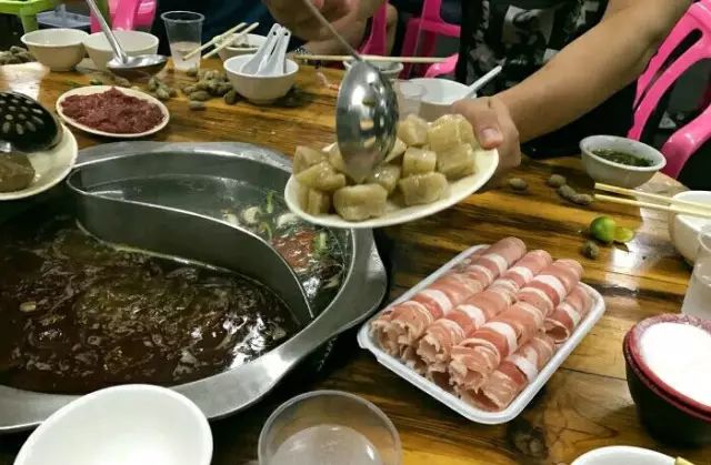 小巷深处的独特风味，揭秘隐藏的美食宝藏——国内最新热门新闻
