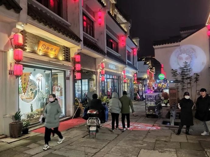 最新流感动态与巷弄深处的特色小店探秘