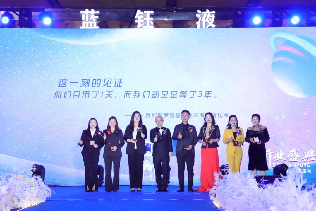 凝蓝最新视频,凝蓝最新视频，引领潮流，塑造未来
