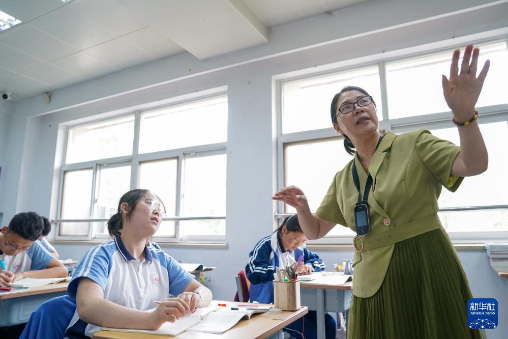 无声世界中的坚韧与力量，最新聋人事迹鼓舞人心