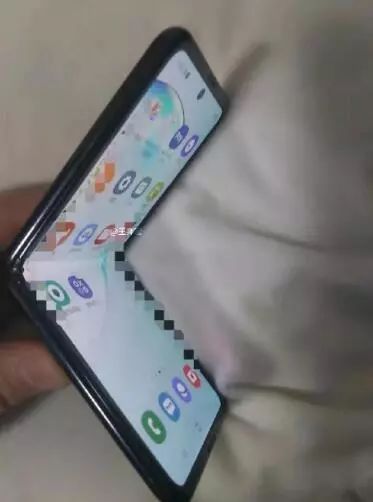三星最新折叠手机，拥抱学习与成长的力量，一部手机背后的故事变革