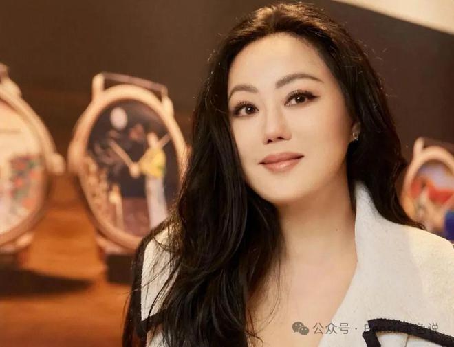艾莉演员，星光璀璨，时代之光闪耀舞台