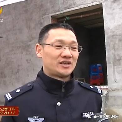 张召忠最新视频探索，小巷美食的味蕾奇遇揭秘特色小店