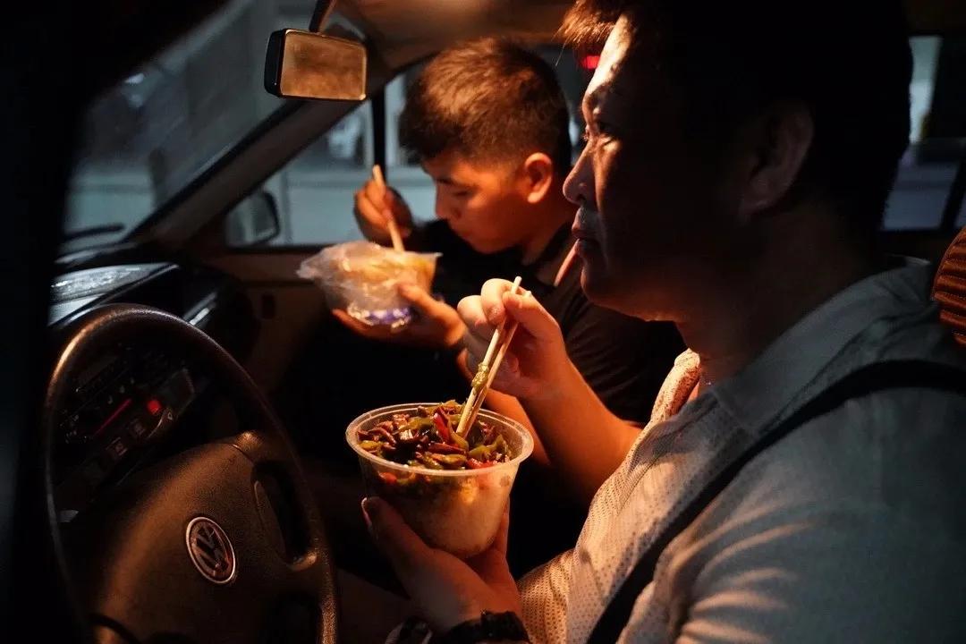 神探电影免费在线观看，探寻小巷中的秘密影院之旅