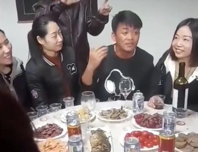 明星与前妻背后的情感纠葛与故事揭秘
