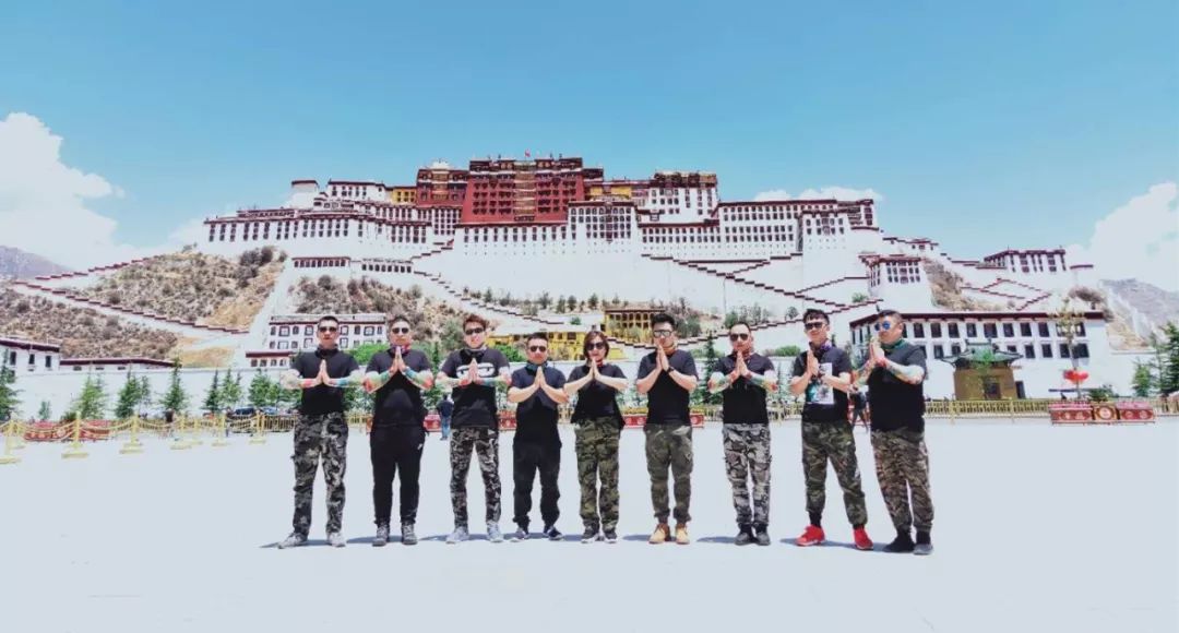 沃尔克最新动态，拥抱自然，启程心灵之旅