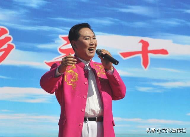 二人转演员王东，传统艺术的璀璨代表