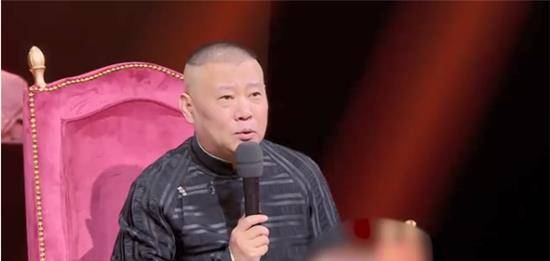 喜剧新星陈嘉男，舞台上的璀璨光芒