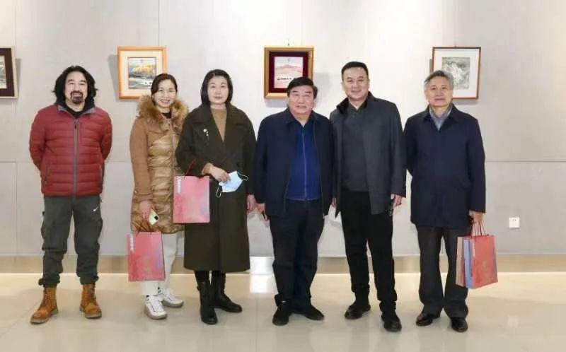 锵锵三人行最新一期，小巷美食奇遇记