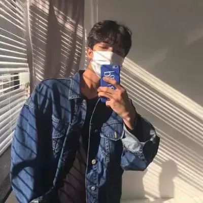 科技潮流新定义下的QQ头像男生最新风采，体验前沿生活潮流的头像体验