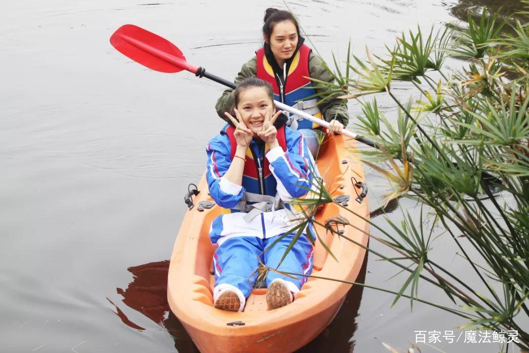 未来科技魔法故事盒，最新儿童故事集结，探索未来世界科技之旅