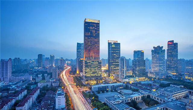 洪湖房价最新楼盘探索，自然美景之旅与内心平静的追寻