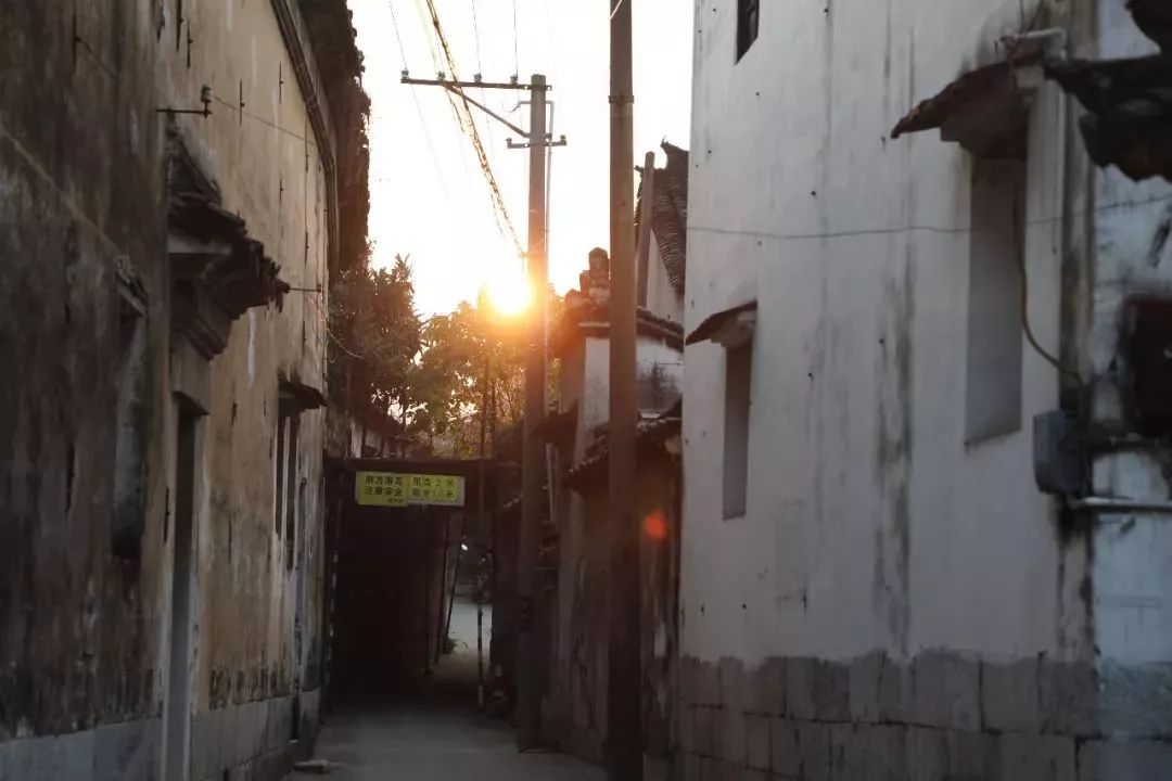 梁山最新动态揭秘，小巷深处的隐藏之宝