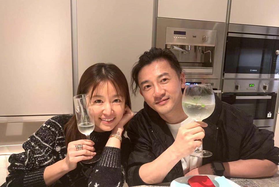 林心如苏有朋引领智能生活新里程碑，最新科技产品解析