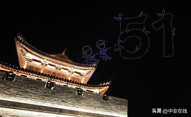 探索独特魅力之旅，最新硬币手链在小巷中的宝藏