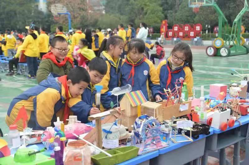 最新综艺2017，科技盛宴下的未来生活体验