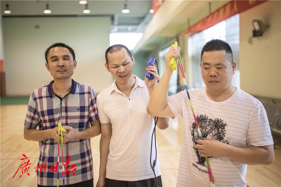 🌟王者棋牌全新版本上线，玩转每一局，尽享极致体验！🎉